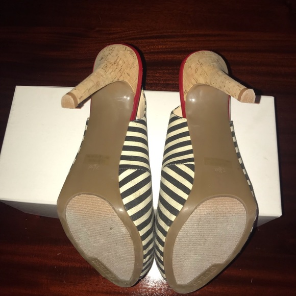 Guess Sling Back Heels - Picture 3 of 6